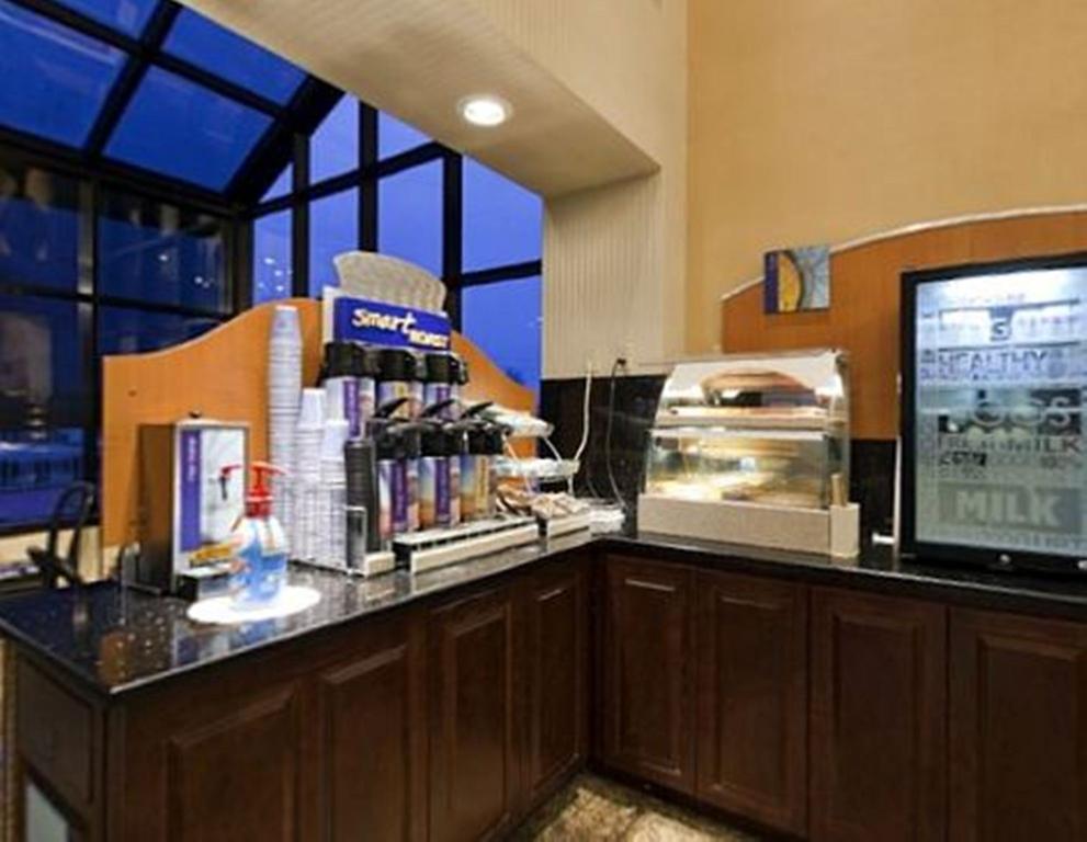 Southaven Inn Express - Memphis International Airport/Graceland Eksteriør bilde